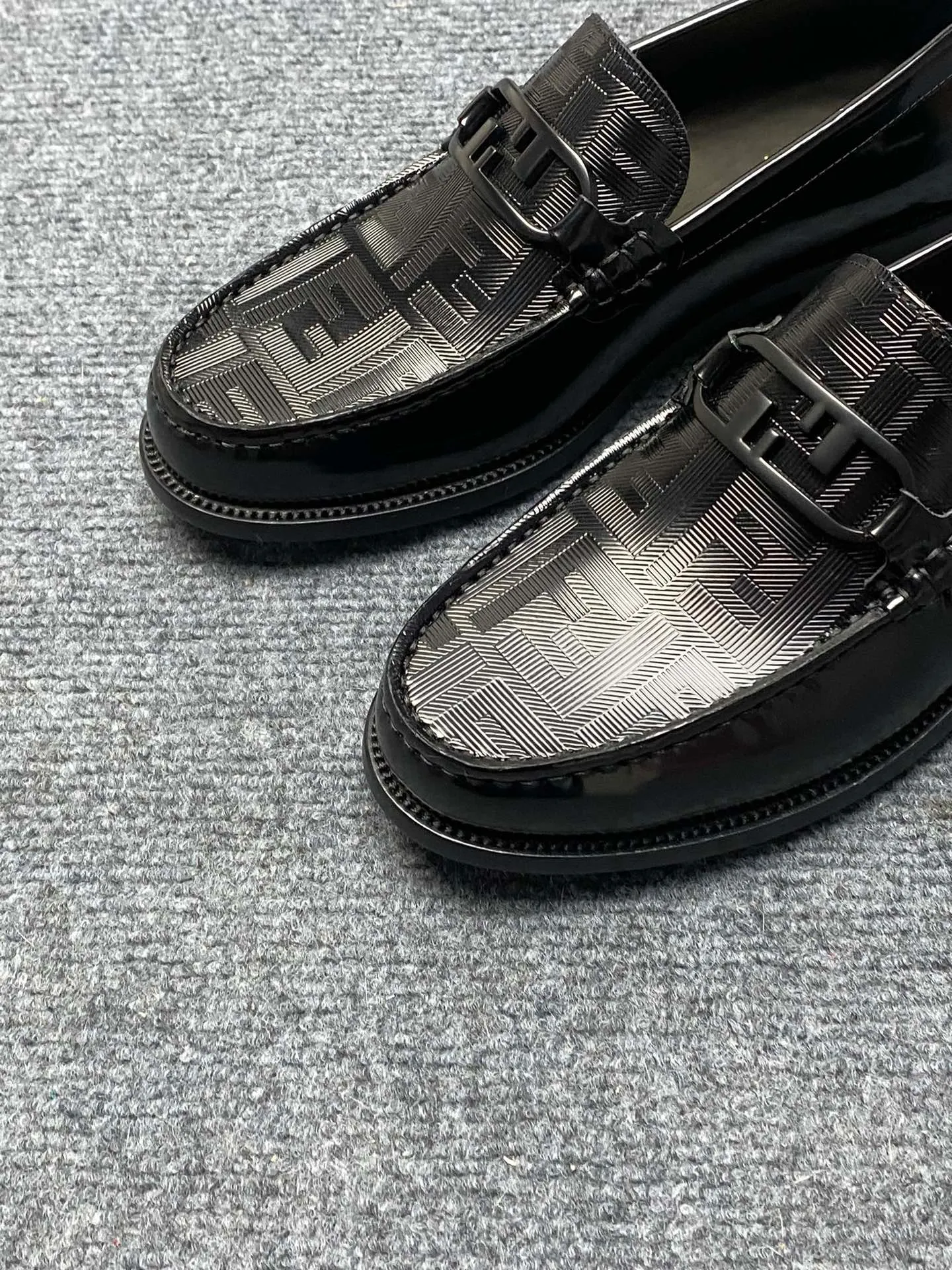 Men's Men's Shoes Men's Men's Shoes 💰900FENDI Fendi Men's Breathable and Comfortable Leather Shoes. Original development. The leather outsole is made of leather. Counters copy one to one. Imported counter cowhide. Imported water dyes cattle. 38 to 44. (45.46. can be ordered. 47.